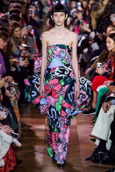 Look 25